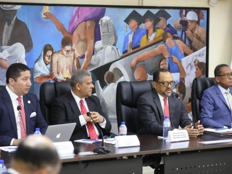 Poder Ejecutivo presenta a representantes de la academia jur&iacute;dica en todo el pa&iacute;s la propuesta para la creaci&oacute;n de un Ministerio de Justicia