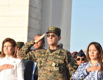Vicepresidenta encabeza acto Fuerzas Armadas