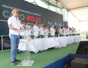 Presidente Abinader deja iniciada construcci&oacute;n de los dos primeros hoteles en Pedernales como parte de Fideicomiso