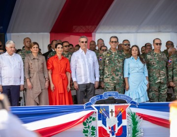Presidente Abinader encabeza desfile militar por el 179 de la Independencia Nacional