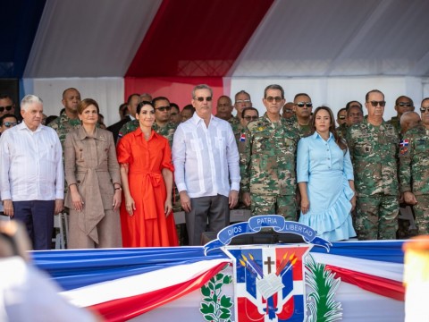 Presidente Abinader encabeza desfile militar por el 179 de la Independencia Nacional