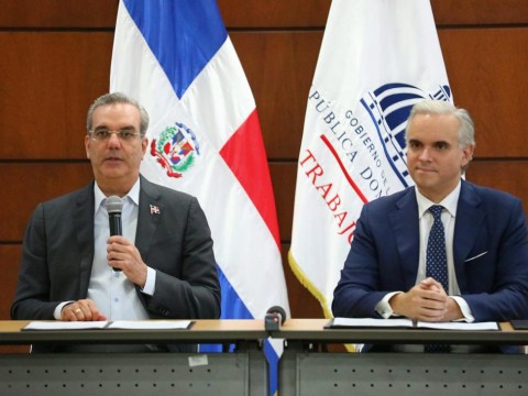 Presidente Abinader anuncia aumento de 19% del salario m&iacute;nimo no sectorizado para trabajadores de sector privado
