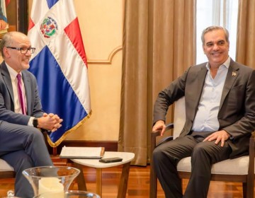 Presidente Abinader recibe director de la Oficina de Asuntos Intergubernamentales de la Casa Blanca, Tom P&eacute;rez