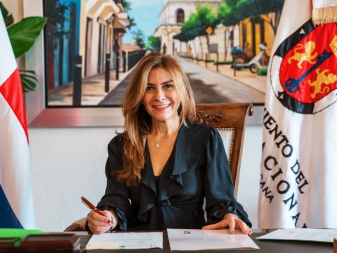Alcaldesa Carolina Mej&iacute;a viaja a Panam&aacute; para disertar en panel del CAF sobre liderazgo femenino