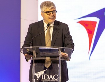 Secretario general OACI reconoce labor del IDAC y crecimiento transporte a&eacute;reo en RD