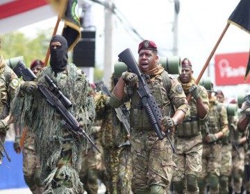 Presidente Abinader encabeza desfile c&iacute;vico-militar y policial en conmemoraci&oacute;n del 182 aniversario de la Batalla del 19 de Marzo