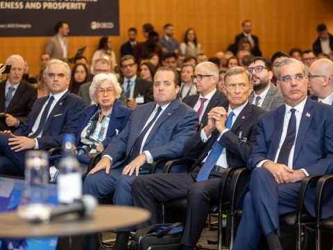 Formaci&oacute;n t&eacute;cnica para la empleabilidad, eje clave para el desarrollo resaltado por el presidente Luis Abinader en la OCDE