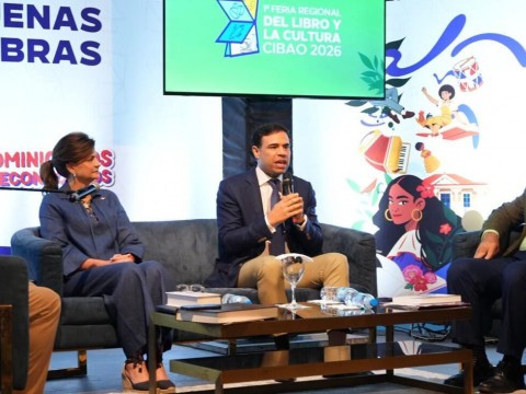 Vicepresidenta Raquel Pe&ntilde;a impulsa la lectura entre j&oacute;venes en la Feria del Libro y la Cultura Cibao 2026