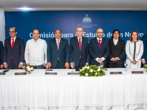  Comisi&oacute;n recomienda al presidente Luis Abinader construir nuevo estadio de b&eacute;isbol en Ensanche La Fe con est&aacute;ndares de Grandes Ligas