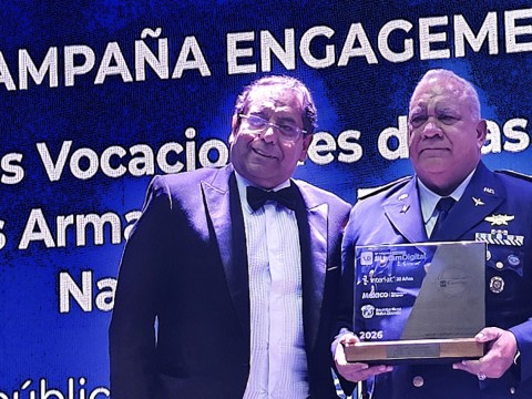  Escuelas Vocacionales de las Fuerzas Armadas y de la Polic&iacute;a Nacional obtienen m&aacute;ximo galard&oacute;n en los Premios Latam Digital 2026