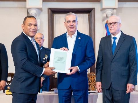 Roberto Santana destaca que el Gobierno construye nueve centros penitenciarios de manera simult&aacute;nea y tiene listos los de Hig&uuml;ey y Barahona