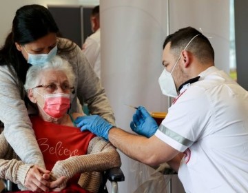Expertos en Israel recomiendan una cuarta dosis de la vacuna