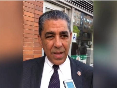 Espaillat y otros congresistas piden renuncia de Cuomo o solicitar&aacute;n un juicio pol&iacute;tico para destituirlo