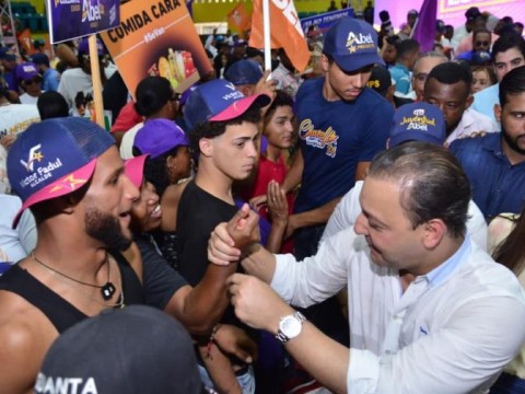 Abel anuncia que lanzar&aacute; programa de pasant&iacute;as en primeros 100 d&iacute;as de su gobierno