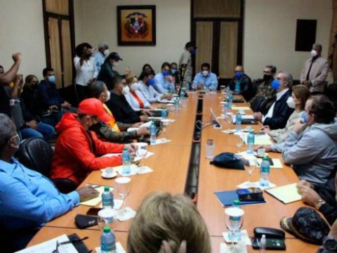Presidente Abinader recorrer&aacute; por aire el territorio nacional hoy para constatar da&ntilde;os de tormenta Laura