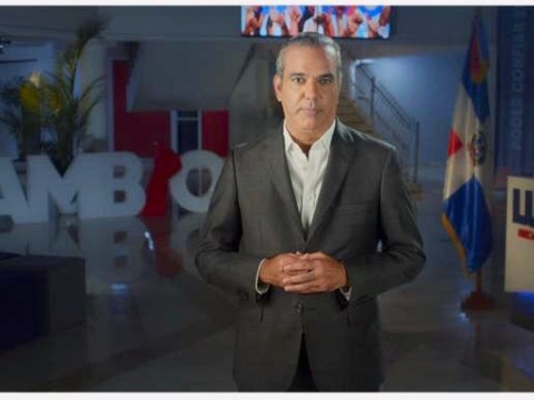 Abinader propone crear fondo de contingencia para los que pierdan empleos por COVID-19.