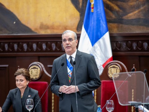 Presidente reafirma educaci&oacute;n como eje del desarrollo y anuncia reforma para transformar el sistema educativo