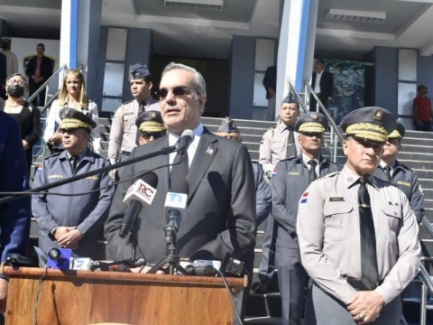 Abinader encabez&oacute; reuni&oacute;n del Consejo Superior Policial y aprob&oacute; reglamentos