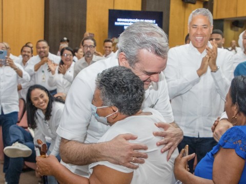 Presidente Abinader inaugurar&aacute; 8 obras, entregar&aacute; 800 t&iacute;tulos de propiedad y nuevos apartamentos este fin de semana