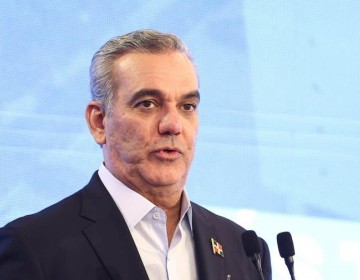 Abinader emite decreto que crea comisi&oacute;n que revisar&aacute; la ley Org&aacute;nica de la Polic&iacute;a Nacional