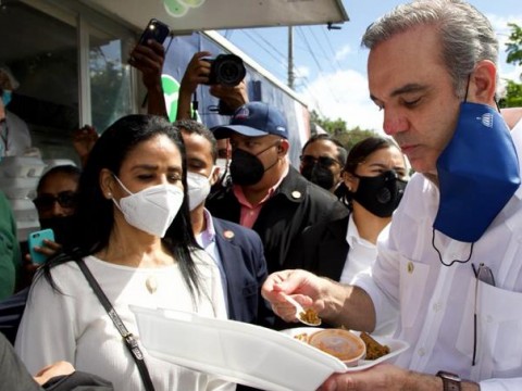 Presidente Abinader dispone RD$25 MM para reconstrucci&oacute;n del mercado de San Francisco de Macor&iacute;s