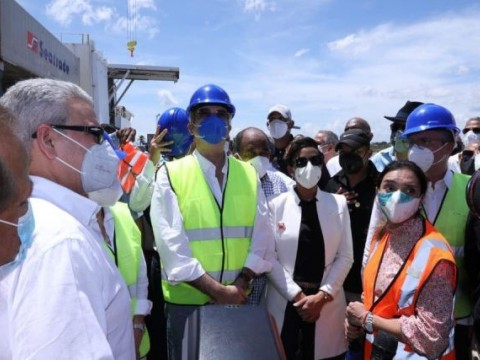Abinader anuncia ambicioso proyecto de transformaci&oacute;n del puerto de Manzanillo en Montecristi