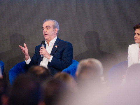 Presidente Abinader encabeza presentaci&oacute;n del proyecto de ley de modernizaci&oacute;n fiscal en LA Semanal
