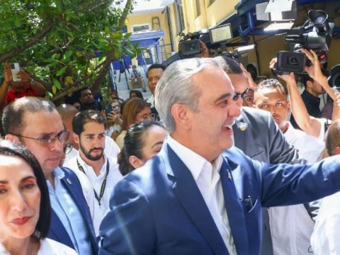 Presidente Abinader reelecto para un segundo mandato marcado por Hait&iacute;