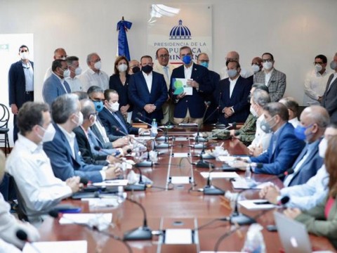 Presidente Abinader encabeza consejo de ministros esta tarde 