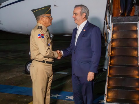 Presidente Abinader regresa de Estados Unidos tras destacada participaci&oacute;n en conferencias en Nueva York y Washington D.C.