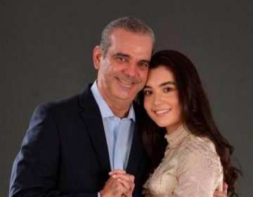 &ldquo;A los que me dicen suegro les estamos dando seguimiento&rdquo; dice Presidente Abinader