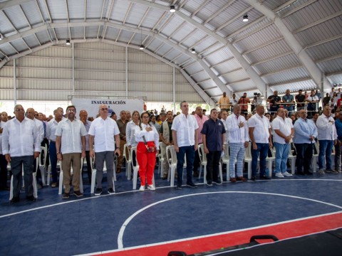 Presidente Abinader entrega cinco polideportivos y otras instalaciones en provincias Duarte y S&aacute;nchez Ram&iacute;rez