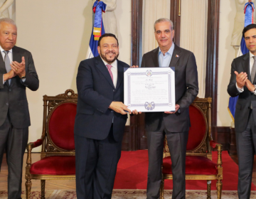  Presidente Abinader condecora de manera p&oacute;stuma al expresidente Ulises Francisco Espaillat