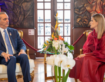  Presidente Abinader sostiene reuni&oacute;n bilateral con la mandataria electa, Laura Fern&aacute;ndez Delgado