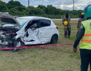 Muere canadiense y menor resulta herido en accidente de tr&aacute;nsito en Boulevard Tur&iacute;stico del Este