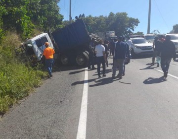 Accidente m&uacute;ltiple en la autopista Duarte dej&oacute; cuatro muertos y 10 heridos