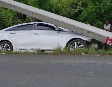 Mujer muere tras accidente en la carretera de Monte Plata