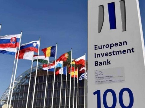 El BEI destin&oacute; a la acci&oacute;n clim&aacute;tica una financiaci&oacute;n "r&eacute;cord" de 49,000 millones en 2023