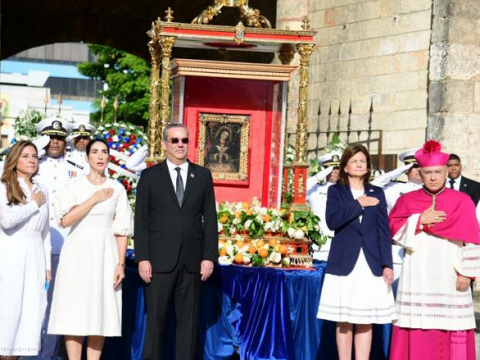 Abinader encabeza acto en conmemoraci&oacute;n de centenario de Coronaci&oacute;n Can&oacute;nica de la Virgen de la Altagracia