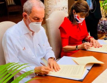 Gobierno y embajada de EE.UU en el pa&iacute;s renuevan acuerdo para programa de becas Fulbright