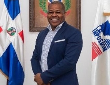 Director de Inposdom dice en Aduanas no le reciben recomendaciones de compa&ntilde;eros por cancelaciones a peledeistas