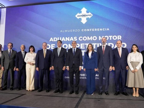 Aduanas fortalece competitividad de las exportaciones dominicanas