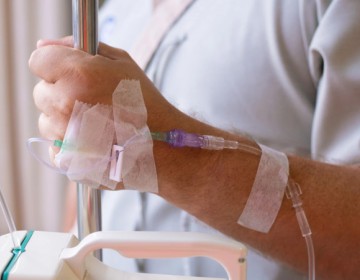 Advierten sobre cambio de f&aacute;rmacos en pacientes con c&aacute;ncer