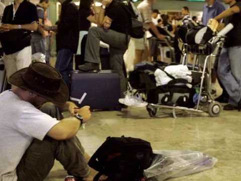 Prohibido pernoctar en el aeropuerto de Madrid desde este jueves