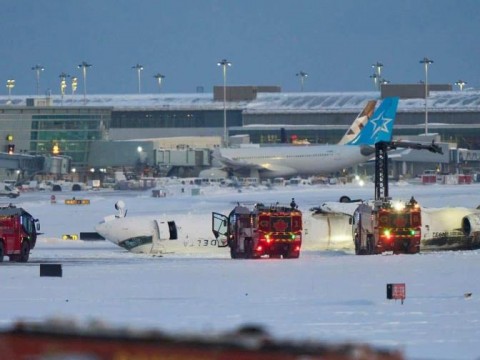 El aeropuerto de Toronto no quiere "especular" sobre las causas del accidente de Delta