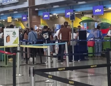 Se registraron 900 retrasos de vuelos en julio en el AILA