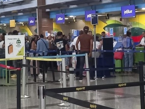 Se registraron 900 retrasos de vuelos en julio en el AILA
