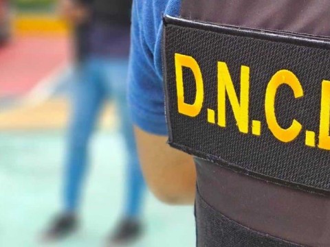 Dos agentes de la DNCD rechazaron soborno de 50 mil pesos en Jarabacoa