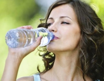 &iquest;Un m&iacute;nimo de 2 litros de agua al d&iacute;a?
