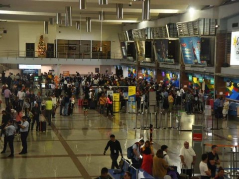 Cancelaci&oacute;n de vuelos hacia EEUU ha trastornado viaje a dominicanos